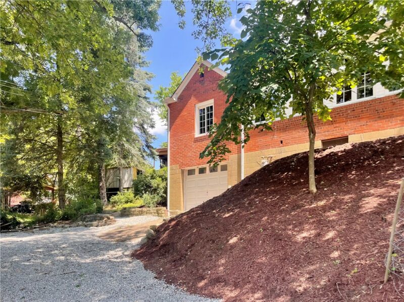 1016 Weber St — photo 7
