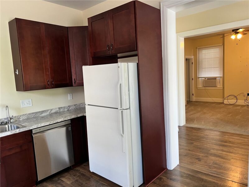 660 E Maiden Street — photo 2