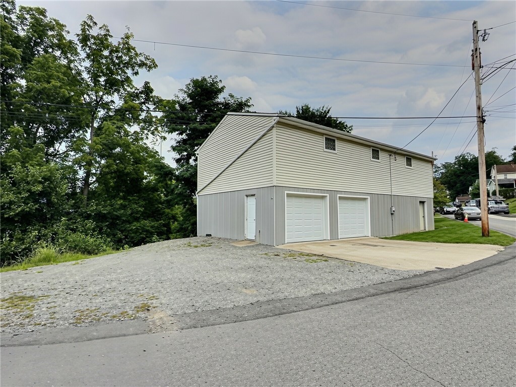 437 E Prospect Ave — photo 1