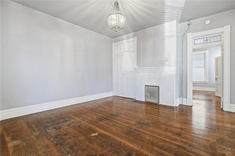 306 N 1st St — photo 7