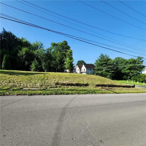 702 Court St — photo 2