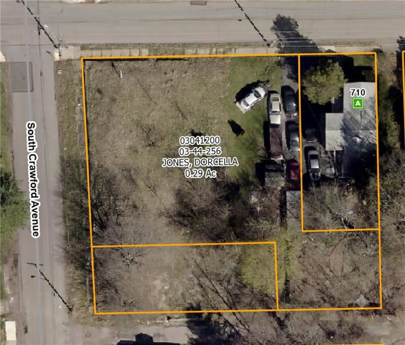 702 Court St — photo 3