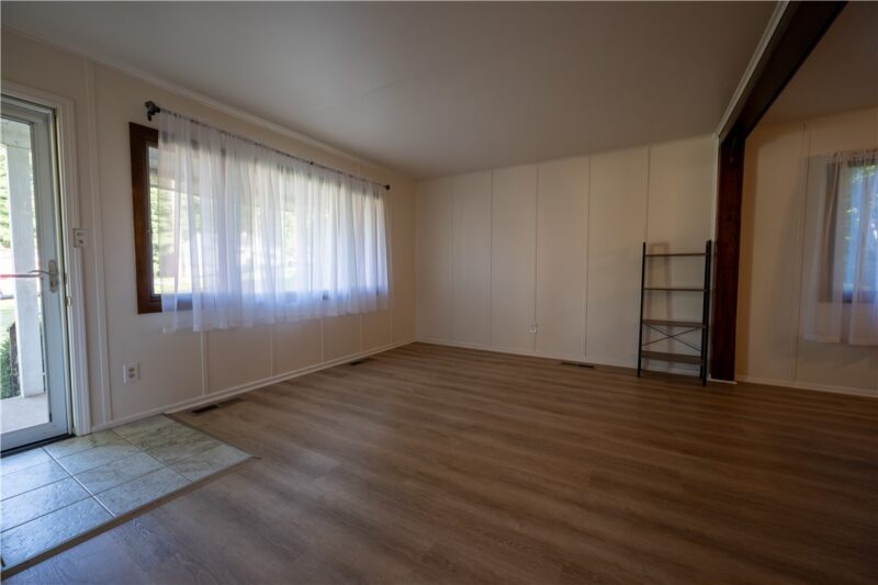 149 Skyline Dr — photo 2
