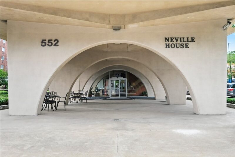 552 N Neville St 36 — photo 6