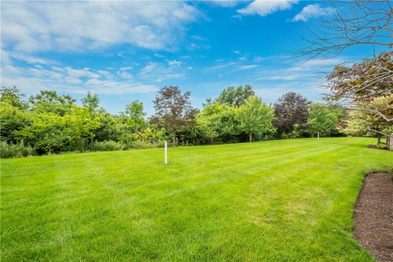 807 Cherry Hill Drive — photo 3