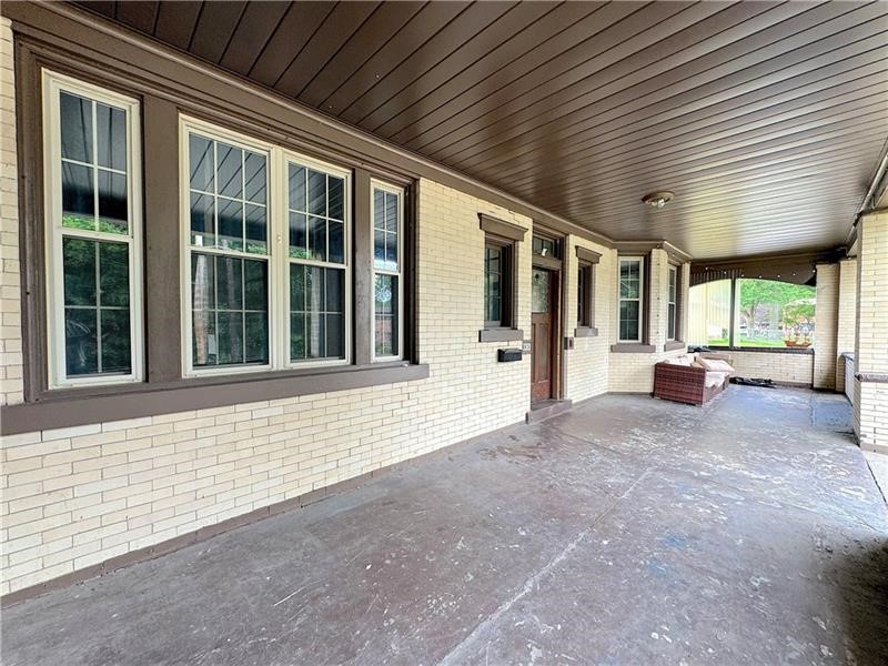 3369 Francisco Street — photo 4