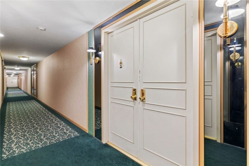 220 N Dithridge St 504 — photo 7