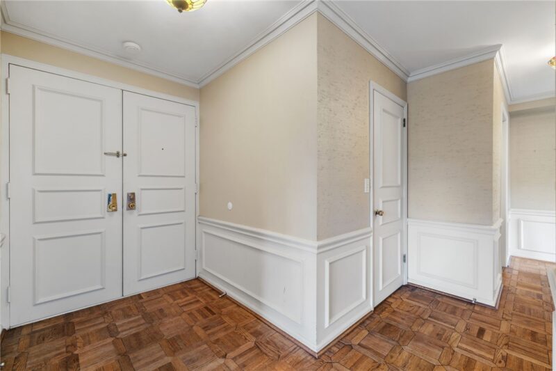220 N Dithridge St 504 — photo 8