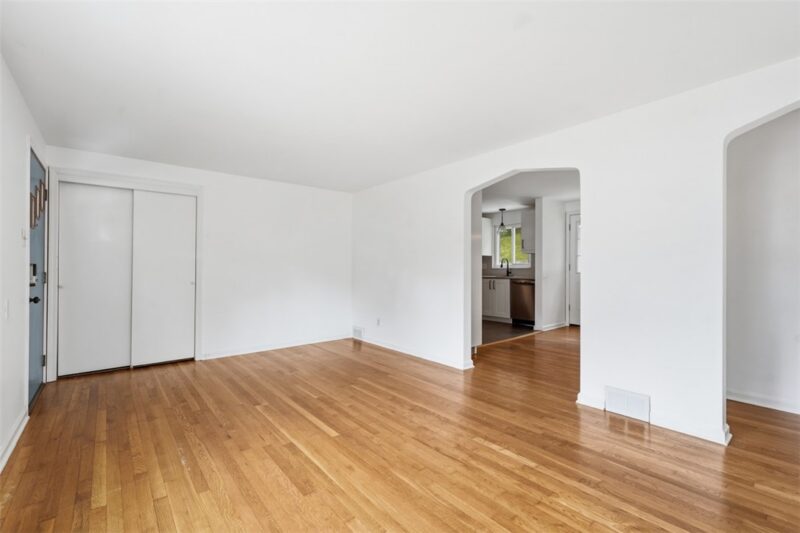 3653 Harbison Ave — photo 5