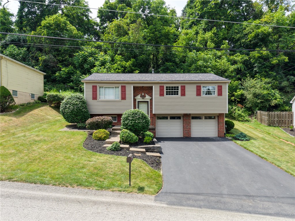 642 Pikeview Dr — photo 1