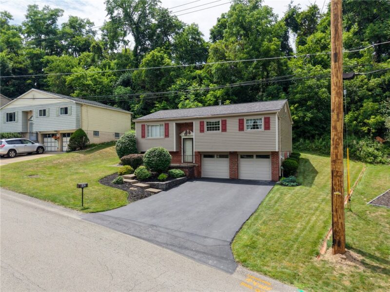 642 Pikeview Dr — photo 2