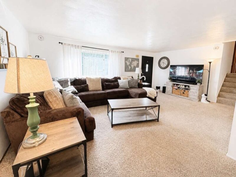 222 McKenzie Dr — photo 2