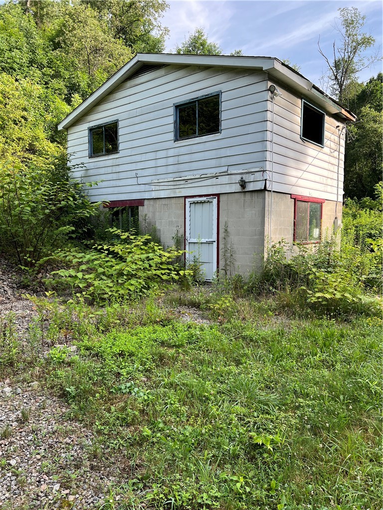 138 Friendship Rd — photo 3