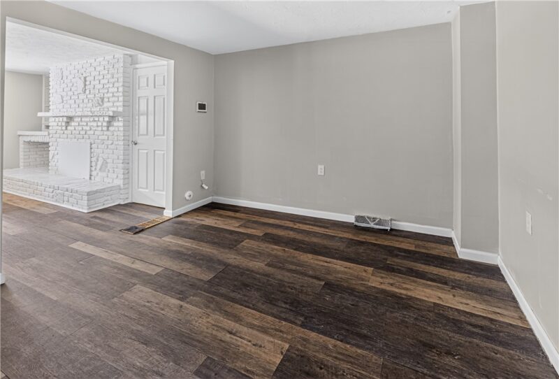 223 Suncrest St — photo 3