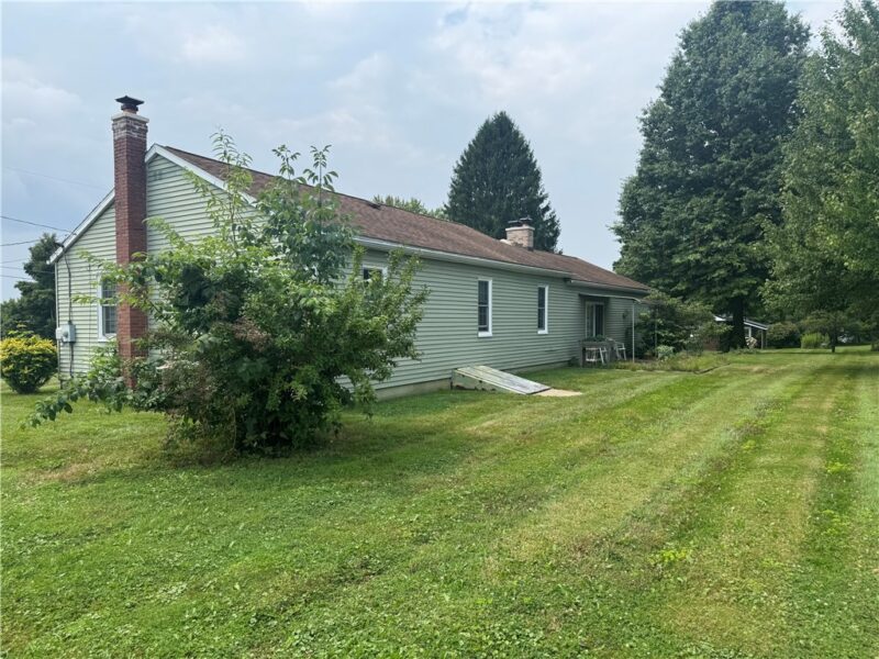 427 Ridgelawn Ave — photo 2