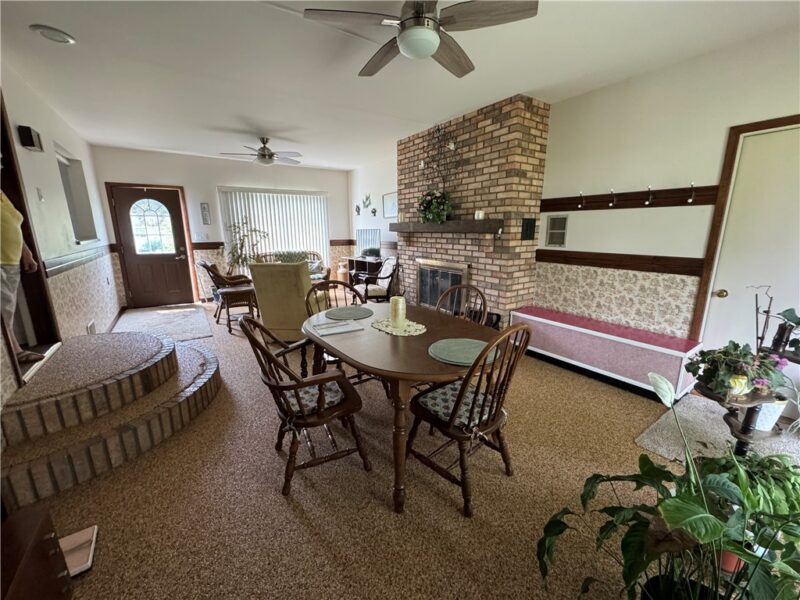 427 Ridgelawn Ave — photo 3