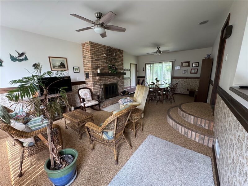 427 Ridgelawn Ave — photo 4