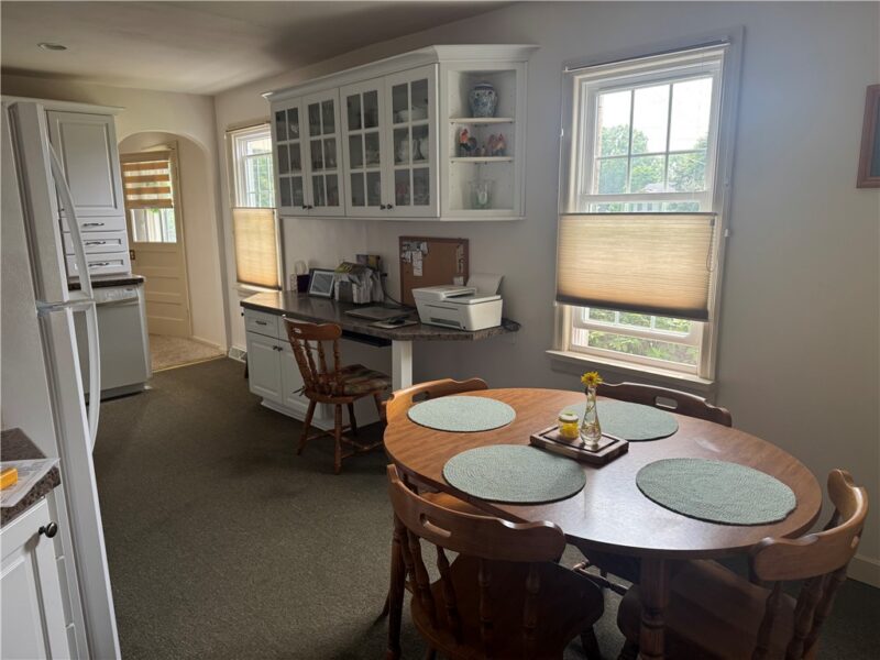 427 Ridgelawn Ave — photo 5