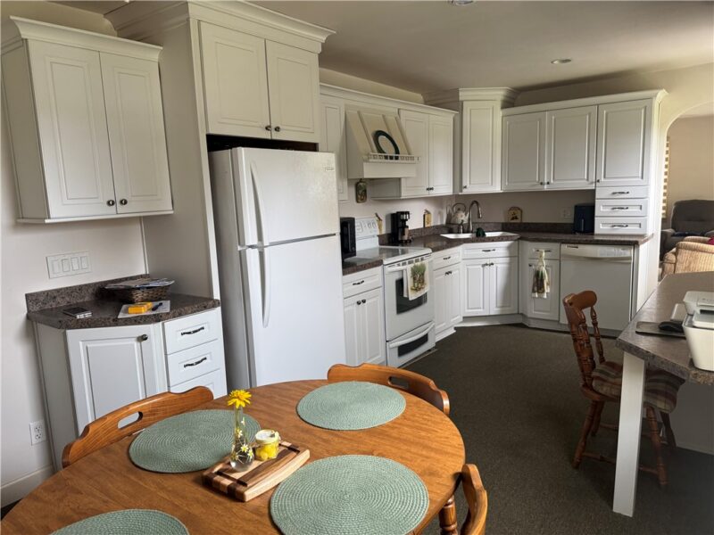 427 Ridgelawn Ave — photo 7
