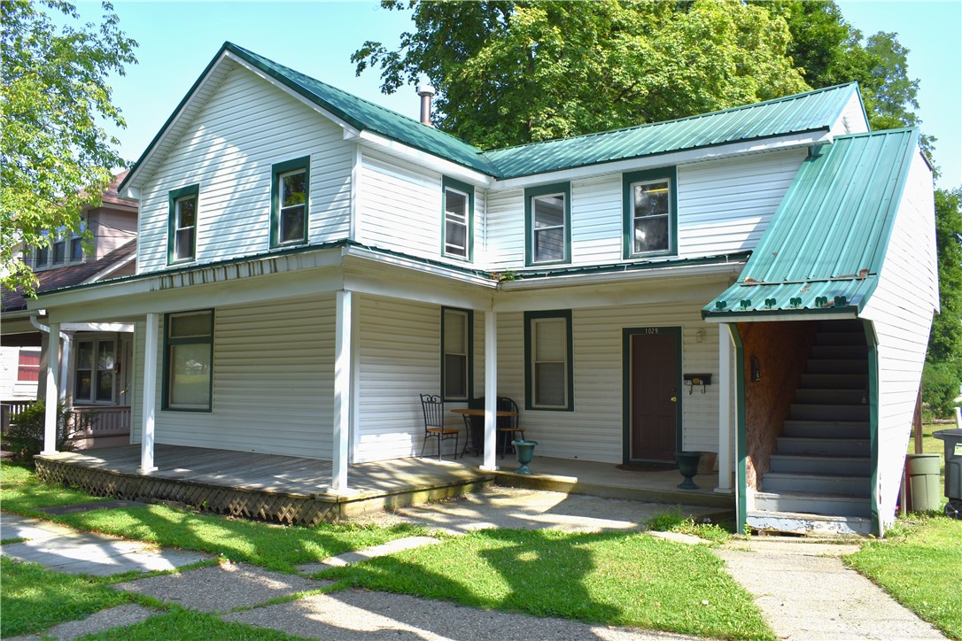 1029 School St — photo 1