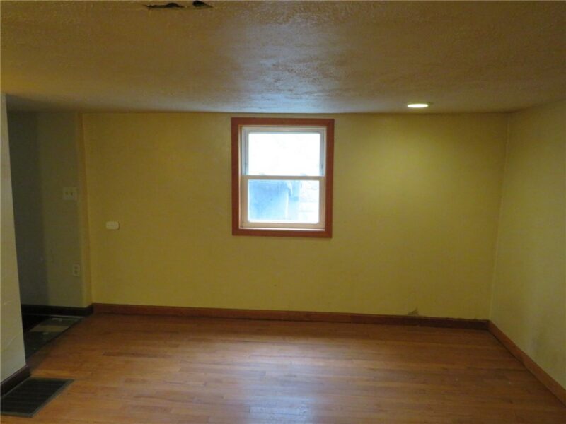 220 Finley Ave — photo 7
