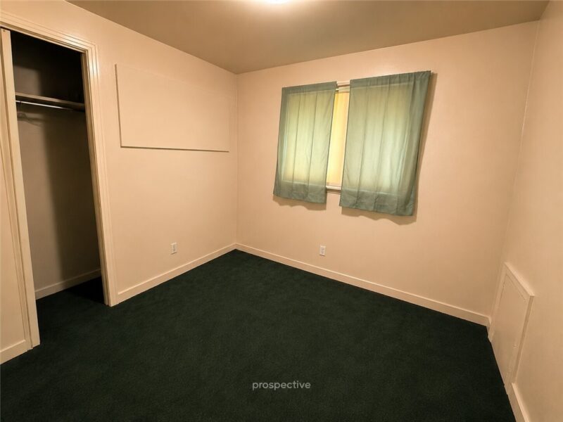 1833 Greentree Rd — photo 8