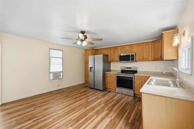 310 Madison Avenue — photo 3