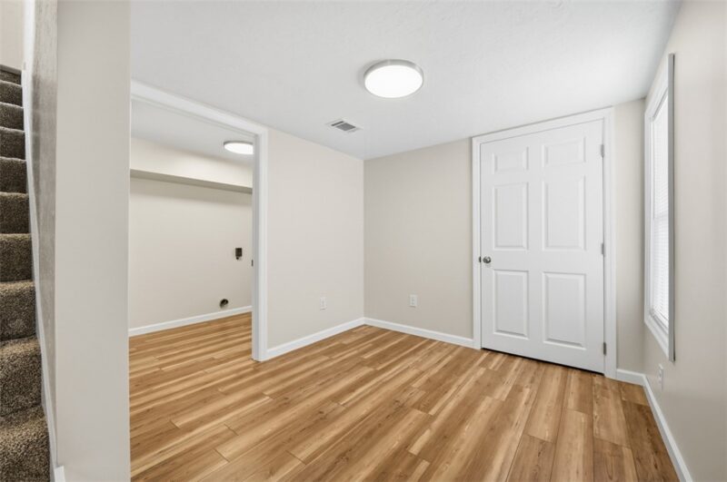310 Madison Avenue — photo 8