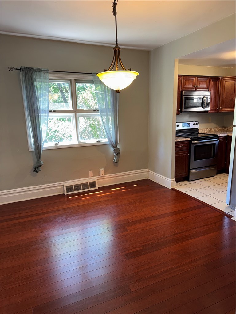 49 Sterling St — photo 4