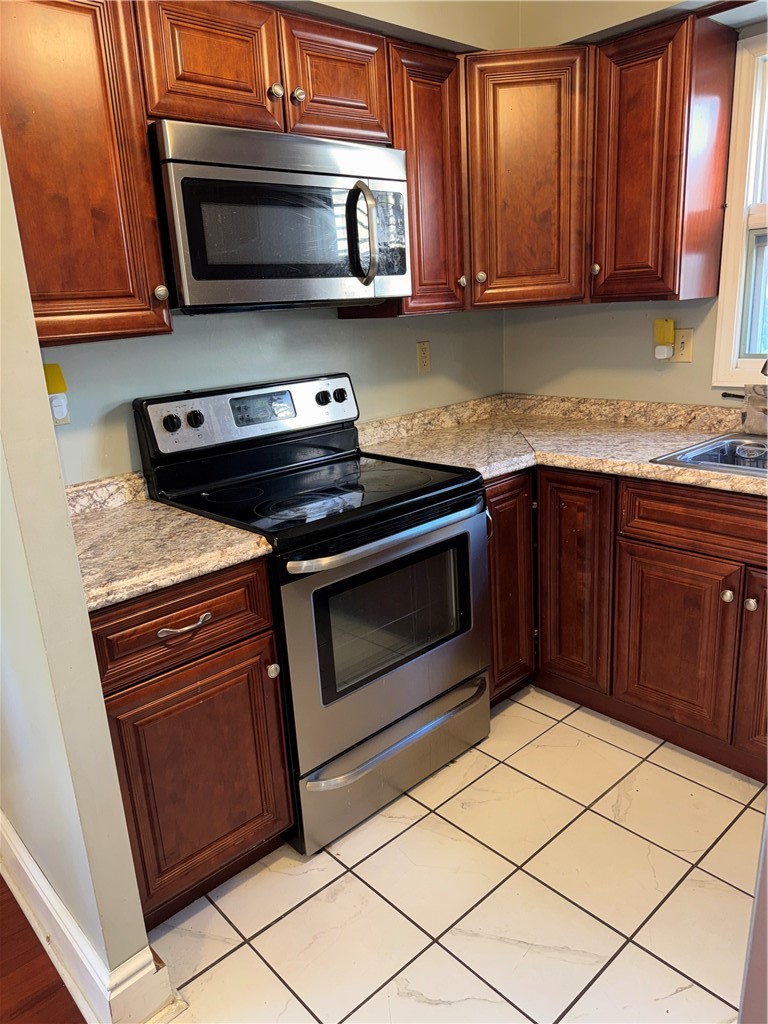 49 Sterling St — photo 6