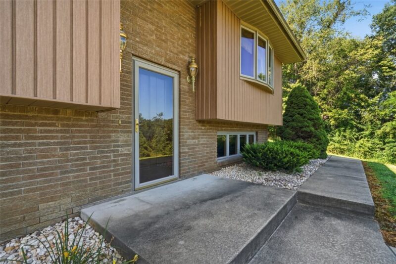 62 Chippewa Rd — photo 4