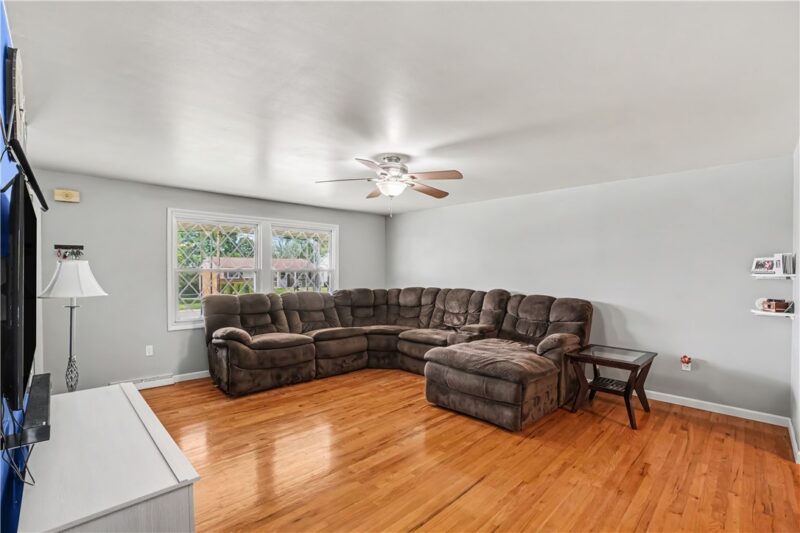 411 Palomino Dr — photo 6
