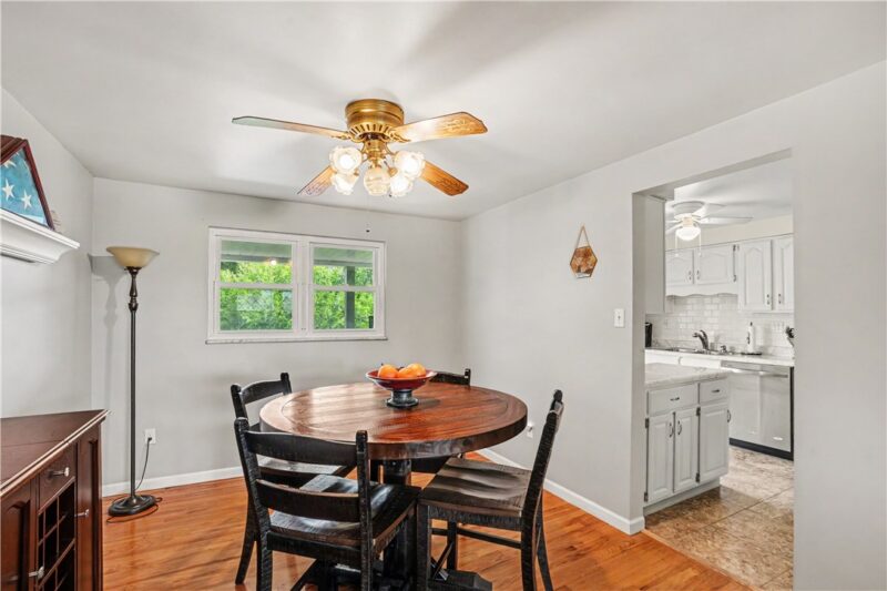 411 Palomino Dr — photo 8