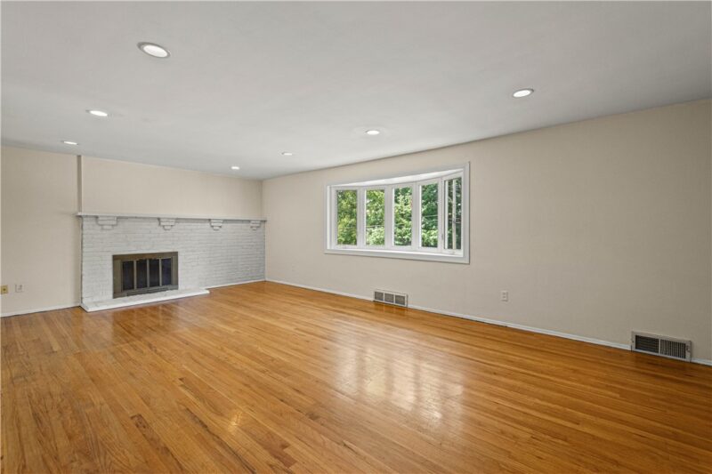 1531 Forestview Drive — photo 6