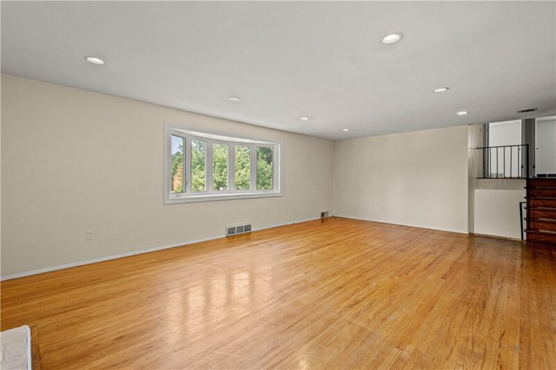 1531 Forestview Drive — photo 8