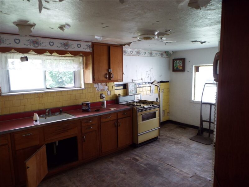 110 S Pine St — photo 7
