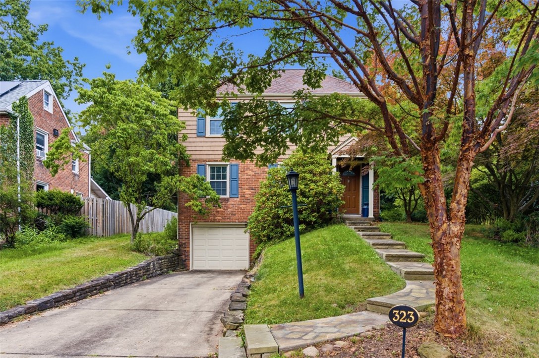 323 Constitution Drive — photo 1