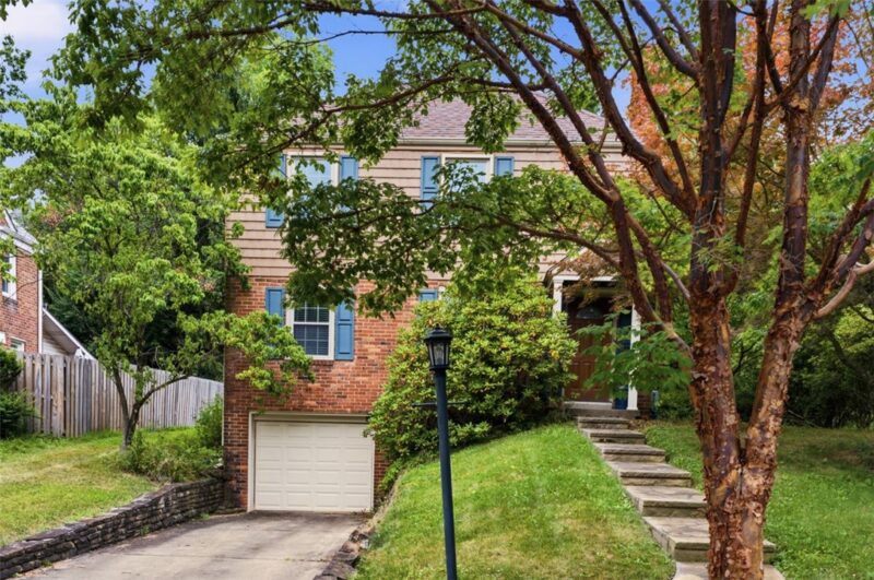 323 Constitution Drive — photo 2