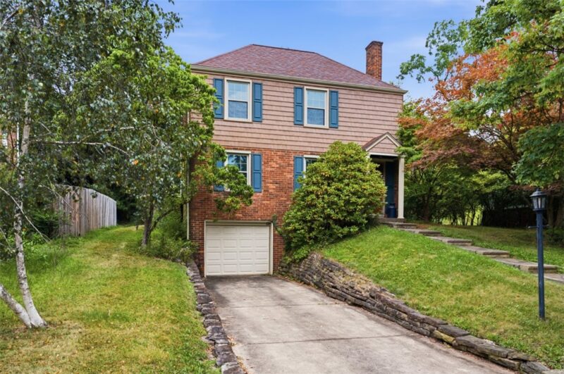 323 Constitution Drive — photo 3