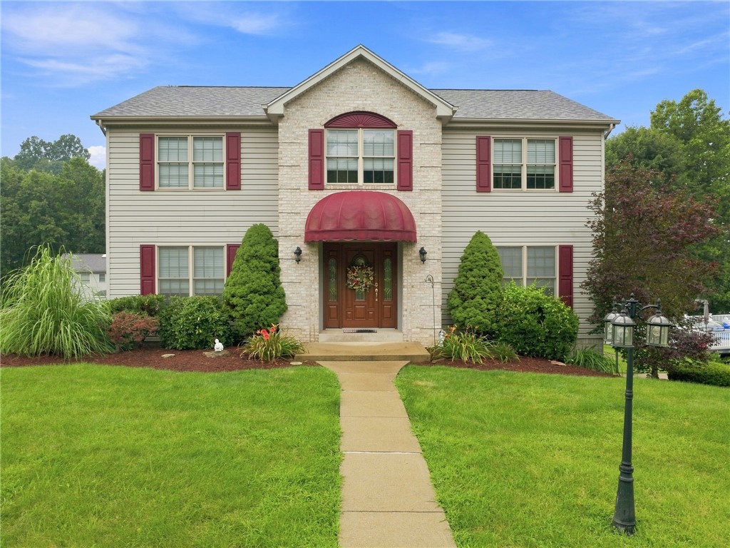 212 Apple Hill Dr — photo 1