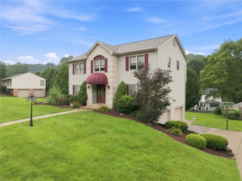 212 Apple Hill Dr — photo 2