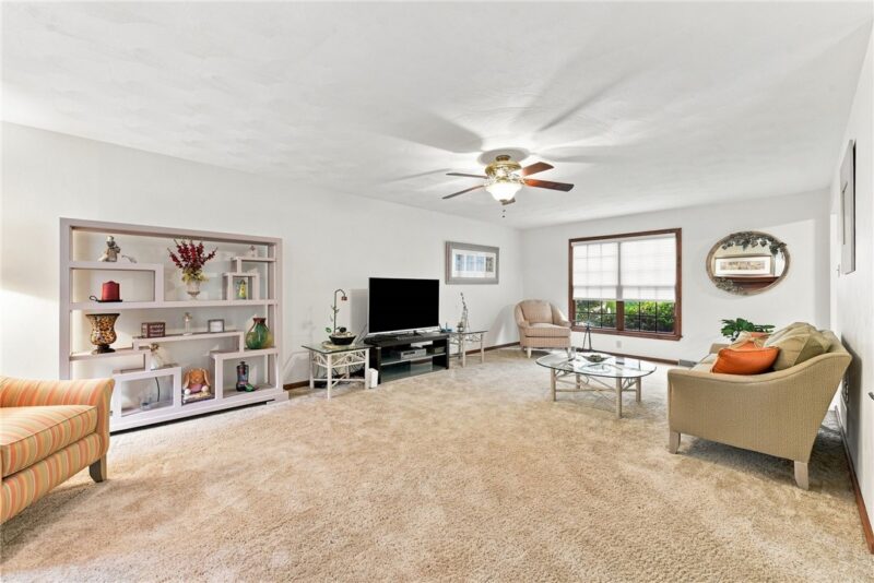 212 Apple Hill Dr — photo 7