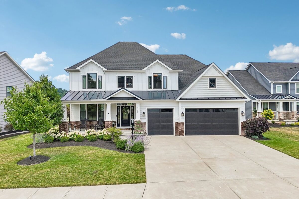 348 Crest Lane LANE — photo 1
