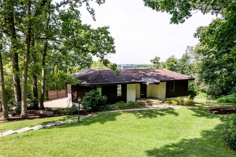 3150 Princeton Rd — photo 2