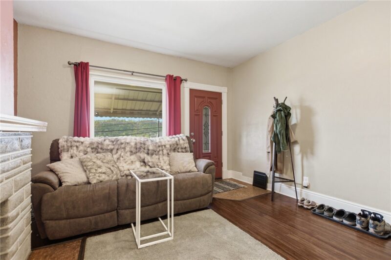 5276 Holmes St — photo 6
