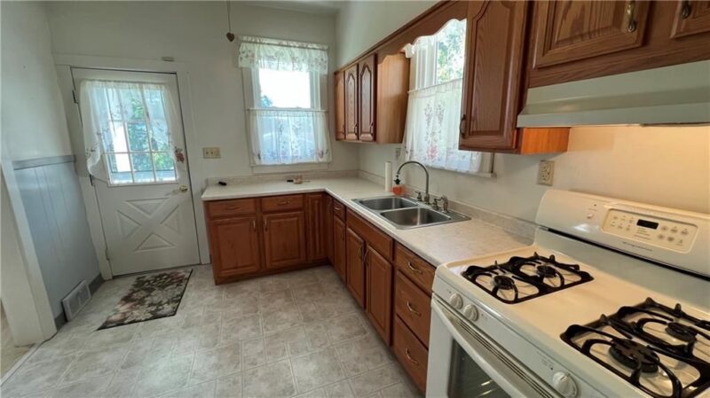 421 Argonne Drive — photo 7
