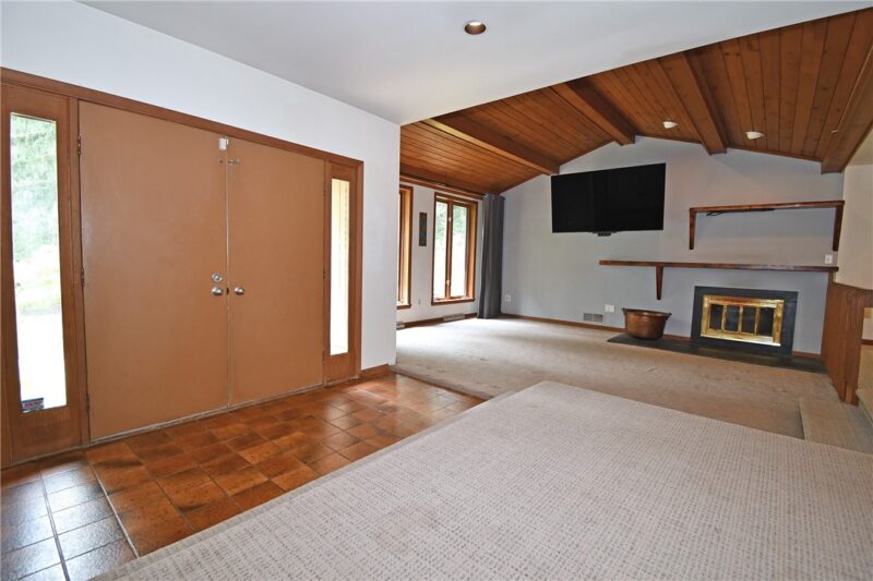 986 Segar Rd — photo 4