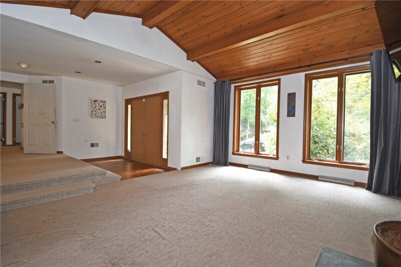 986 Segar Rd — photo 8