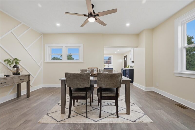 1425 Columbus Ave — photo 4