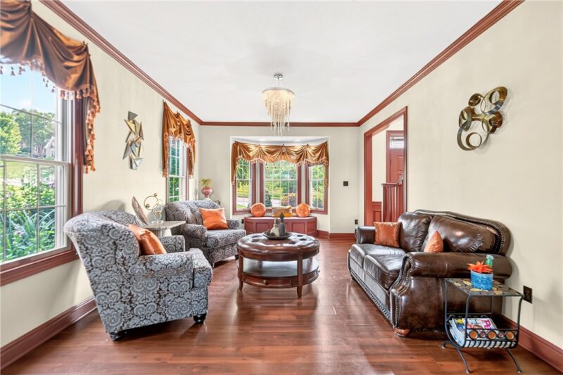 2042 STERLING DRIVE — photo 7